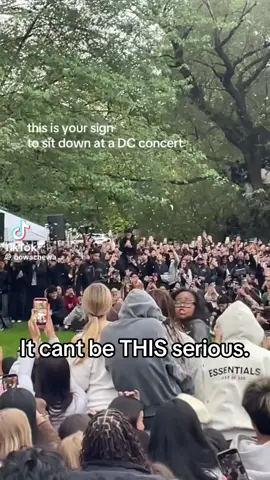 going crazy over a bum #danielceasar #popup #foryou #fyp #concert 