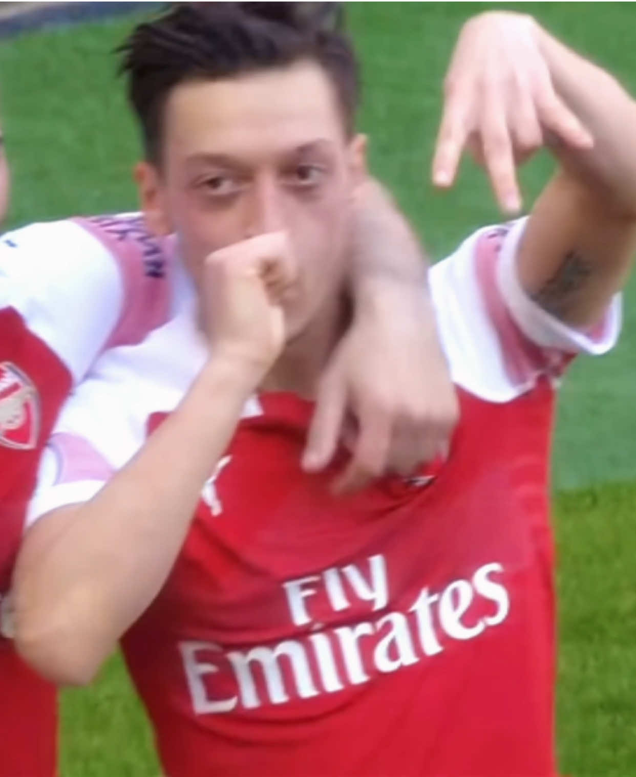 الأسطورة اوزيل يكمل 37 عام🤍. . #arsenal #fyp #özil #mesutözil #اوزيل 