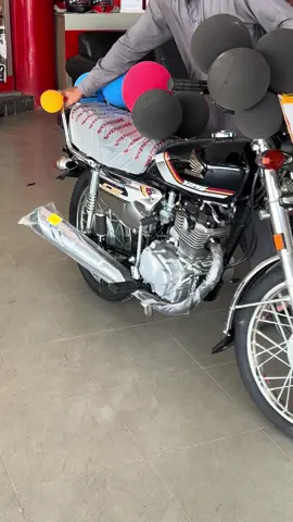 Cg125 self start special edition offerrrr Only in 3000rs ❤️‍🔥❤️‍🔥 jisny 3000 mn ye bike hasil krna coupn le k kismat azmao jiska nam aea usko Gift