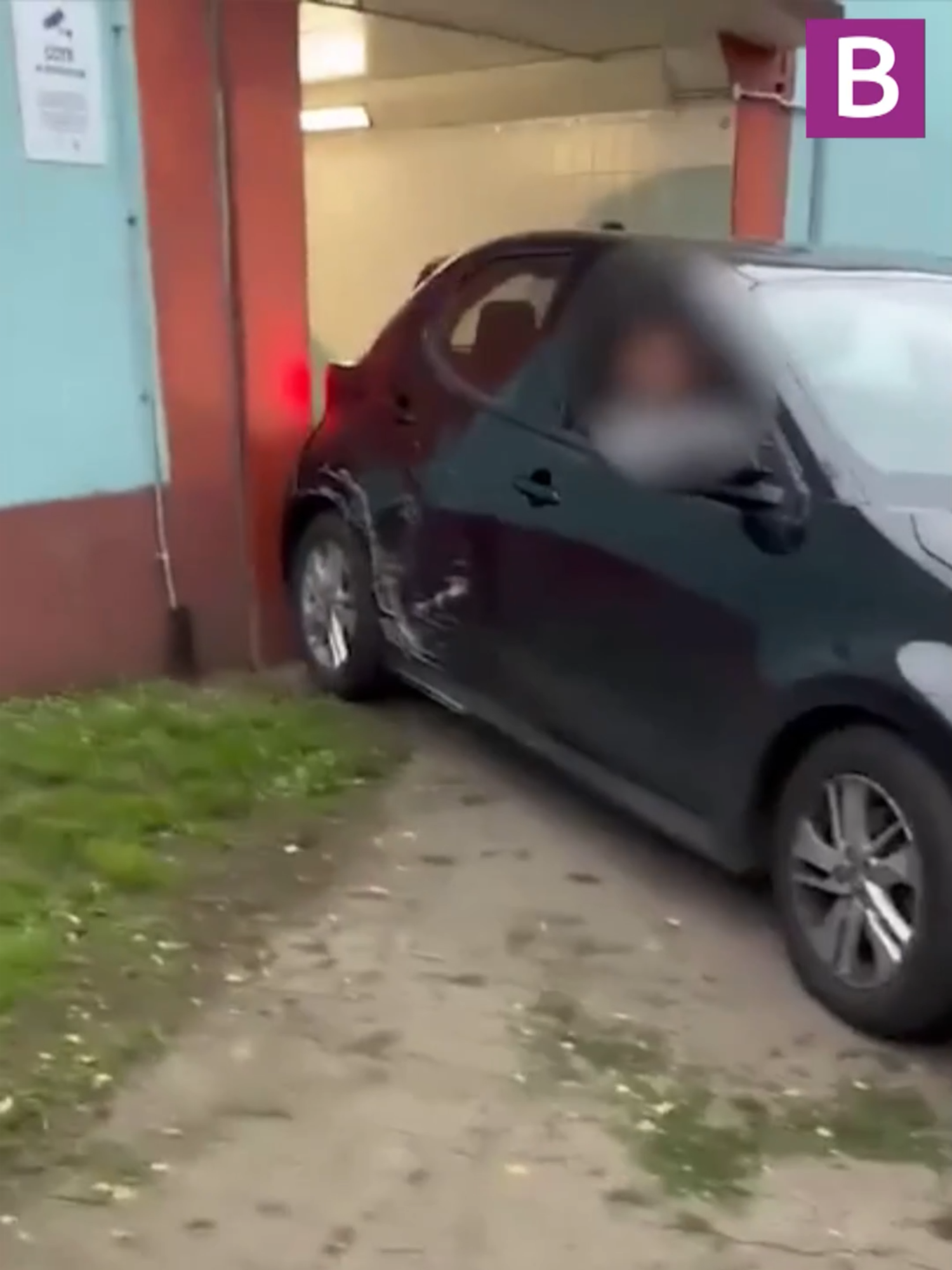 Camera footage captured by a bystander showed a confused motorist smashing up his car as he tried to navigate out of the tunnel system #birmingham #westmidlands #news