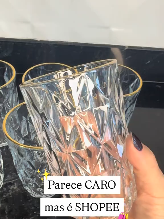 🔥 Jogo Com 6 Copos Diamond Borda Dourada Transparente 340ml De R$ 70,00 💰 *Por R$ 49,99* 😱 🛒 Compre agora 👉 https://s.shopee.com.br/7V7mzb98rl ⚠️ Promoção sujeita à alteração de preço e estoque do site