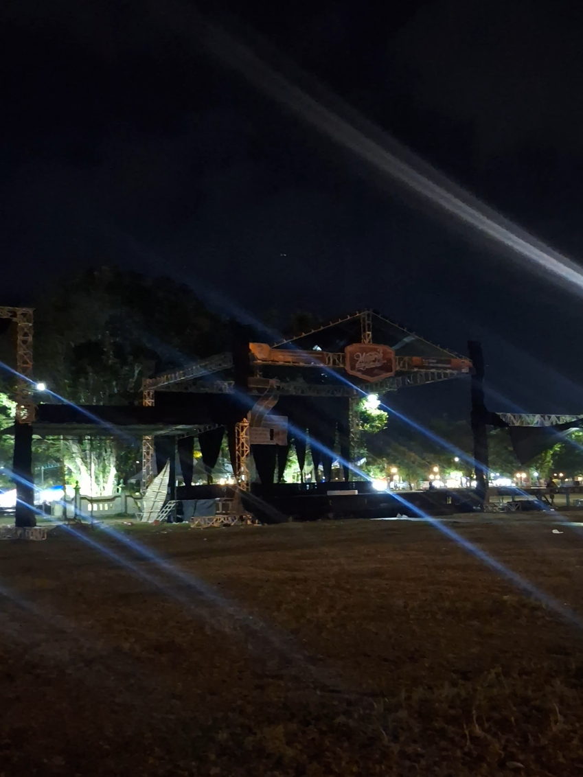 Sopo sik kapusan brosur 🫣😁, Rasido ono konser musik Alun Alun Wates. #kotawates  #jogja  #kulonprogo 