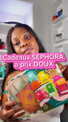 En collaboration commerciale avec @Sephora Collection  Ces kits Sephora sont  trop bien pour offrir à Noël et sont à prix doux ! Foncez pour glisser les vôtres sous le sapin ! Il y’a plein d’autres coffrets à shopper ! #sephoranoel #sephora #ideescadeaux #wishlist #collaborationcommerciale 