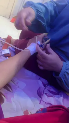 tau kan rasanya obat di masukin selang infus🥺