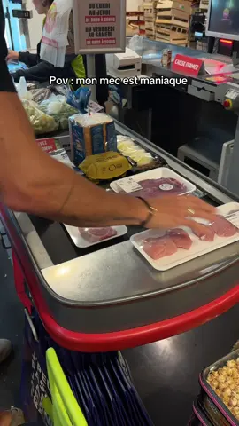 J’ai jamais le droit de mettre les courses sur le tapis 😂🥲