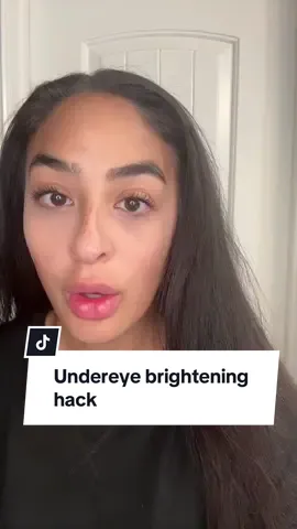 Shoutout to @Sameen for sharing this amazing under eye brightening hack!!! It’s amazing! My under eyes are covered, not as dark and I don’t need to put on a full face of makeup now!  @Huda Beauty  #undereyebags #undereyecircles 