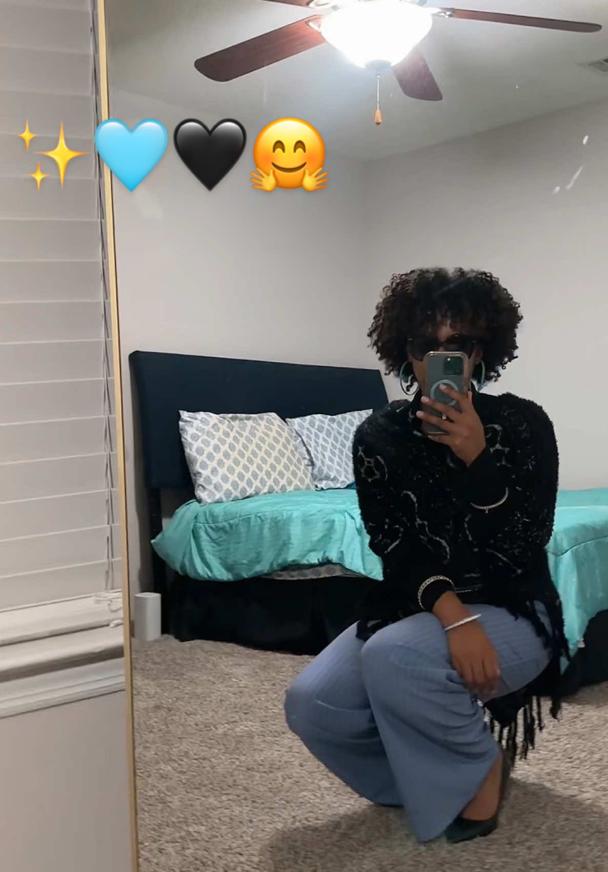 diary of a princess🖤🩵 #foryou #fashion #outfitinspo #fashiontiktok #sweaterweather 