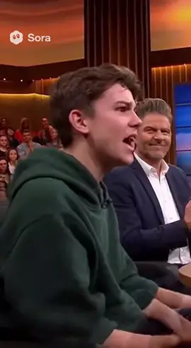 🎙️ BROT UND SPIELE – endlich spricht jemand aus, was im Mainstream verschwiegen wird. Die Politik hat in der Coronakrise vielen Jugendlichen wichtige Jugenderfahrungen vorenthalten und hat sich vermutlich erhoft, das diese so gebrochen sind, das sie sich nun auch den Wehrdienst aufschwatzen lassen. #BrotUndSpiele #Politik #Deutschland #corona #wehrpflicht 