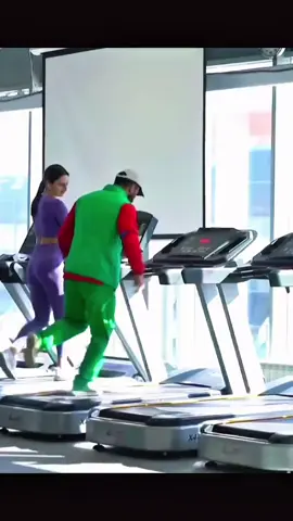 Anatoly prank with 😜🤭 Bodybuilders #unitedstates #bodybilders #anatolyprank #gymprank #anatoly 