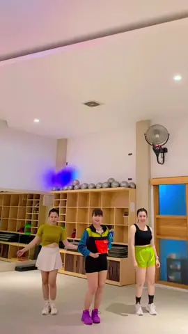 @Luwam Russom ✊🏻