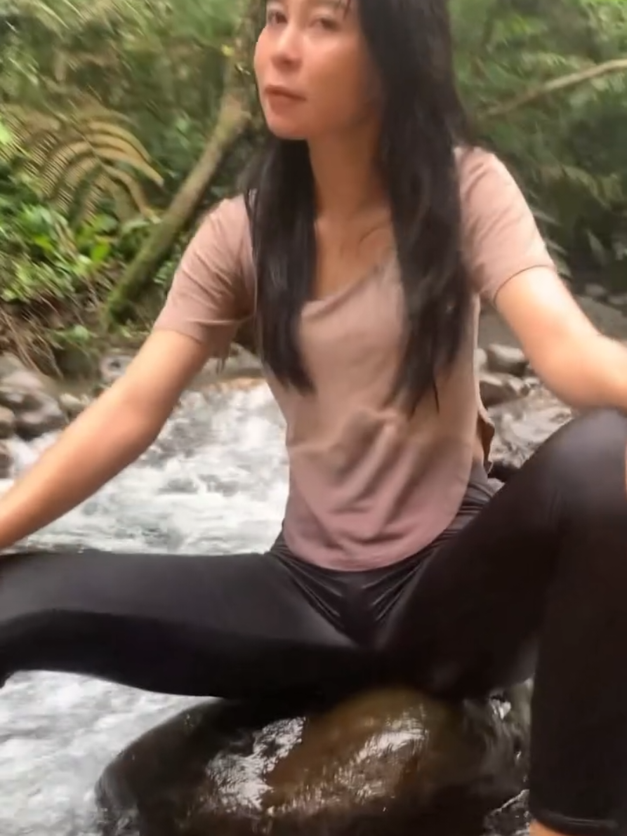 #โยกเบาๆ #สาวบ้านนอก #น้ำตก #น่ารักเกิ๊นนน #สาวสวยน่ารัก 