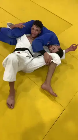 @🥋 Zaki Chemlal 🇩🇪💈😂😂 #fypシ #foryou #algerie🇩🇿 #الشعب_الصيني_ماله_حل😂😂 #judo 