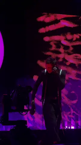 he was so happy during rawfear 🥹 #breachtampa #twentyonepilots #tylerjoseph #joshdun #breachtour 