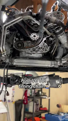 V6 TDI Steuerkette fällig?🥶 @Carclinic: ❌❌ ANGEBOTE FÜR EINEN STEUERKETTENWECHSEL WERDEN AUSSCHLIESSLICH ÜBER DIE KONTAKTINFORMATIONEN IN UNSEREM PROFIL ERFOLGEN ❌❌ ‼️BITTE AUSSCHLIESSLICH ERNST GEMEINTE ANFRAGEN TÄTIGEN & UNSEREN FIRMENSITZ IN ➡️71566 ALTHÜTTE ⬅️BEACHTEN‼ Kein Problem wir machen euch gerne eine neue rein👨🏻‍🔧 Natürlich gilt das auch für alle anderen Motoren & nicht nur für Steuerketten, sondern natürlich auch für Zahnriemen!  Meldet euch gerne bei uns! 📨 #timingchain #enginework #werkstatt 