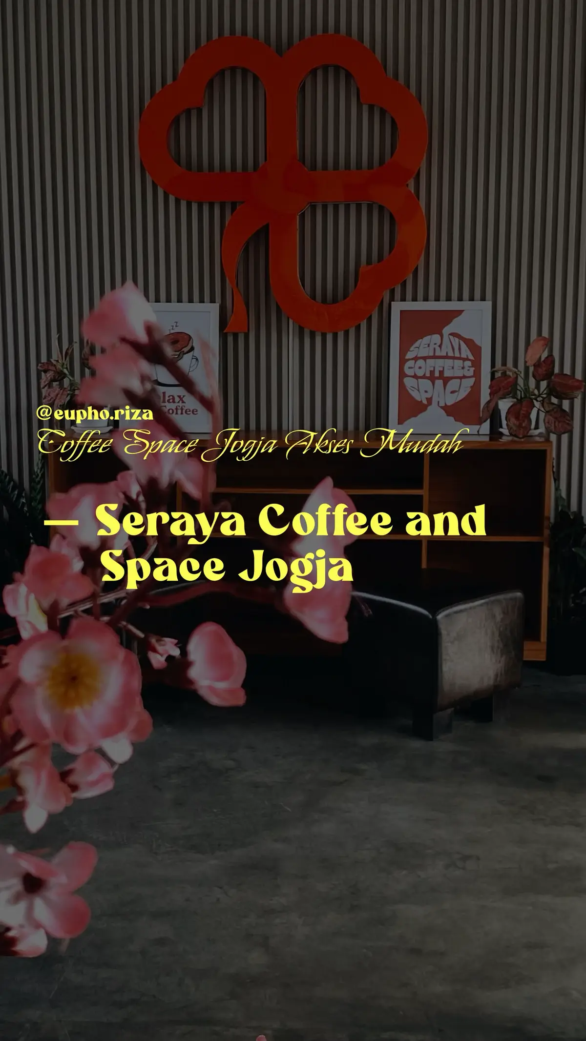 @serayacoffeeandspace - Coffee Space paling luas dan nyaman area deket jalan gede juga, ada photobox juga, menu lengkap, suasana adem.  #jogja #coffeeshopjogja #nongkrongjogja #serayaspace 