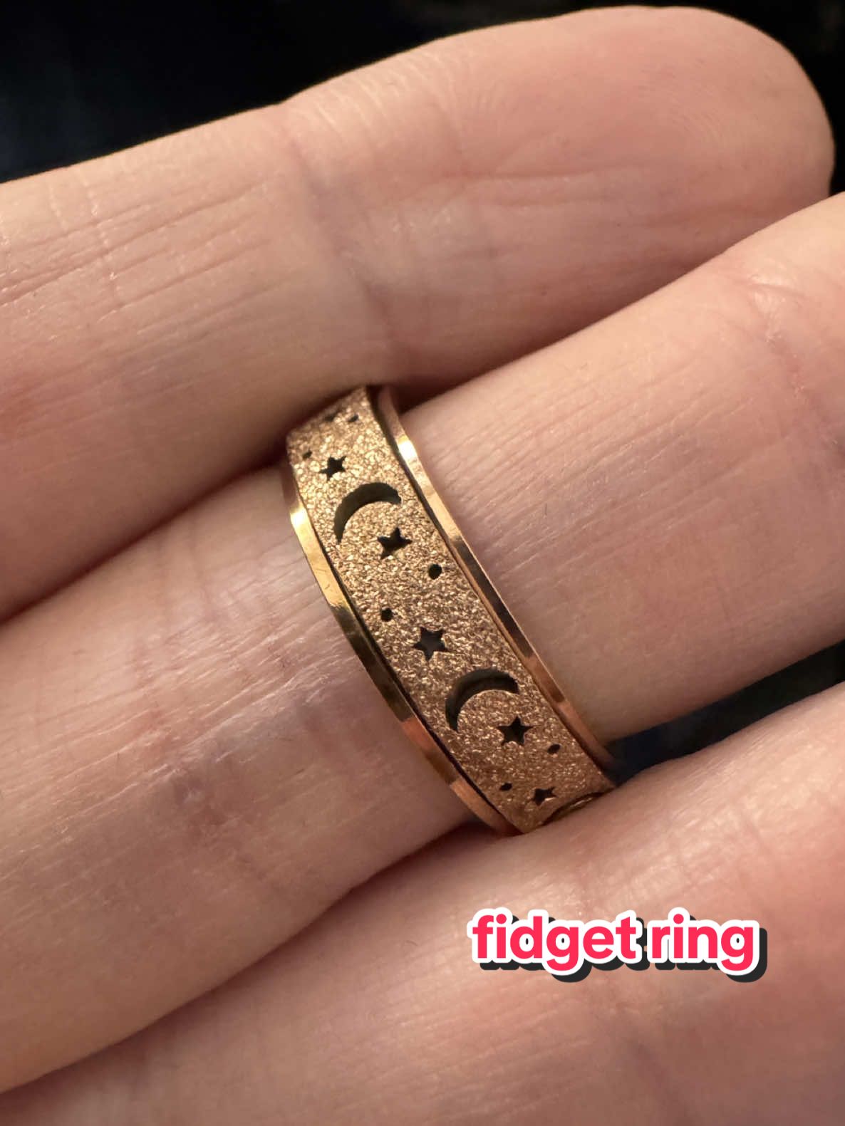 seriously a real must have fidget ring for all my stressed & anxious friends! #jewelry #fidgetring #creatorsearchinsights #StressRelief #anxietyrelief 