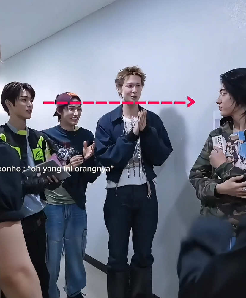 gemes bgt siiiii momen tipis2 fanboy sama idola yg 1 ini 🐣🐣 #haruto #keonho #treasure #cortis #funnymoments 
