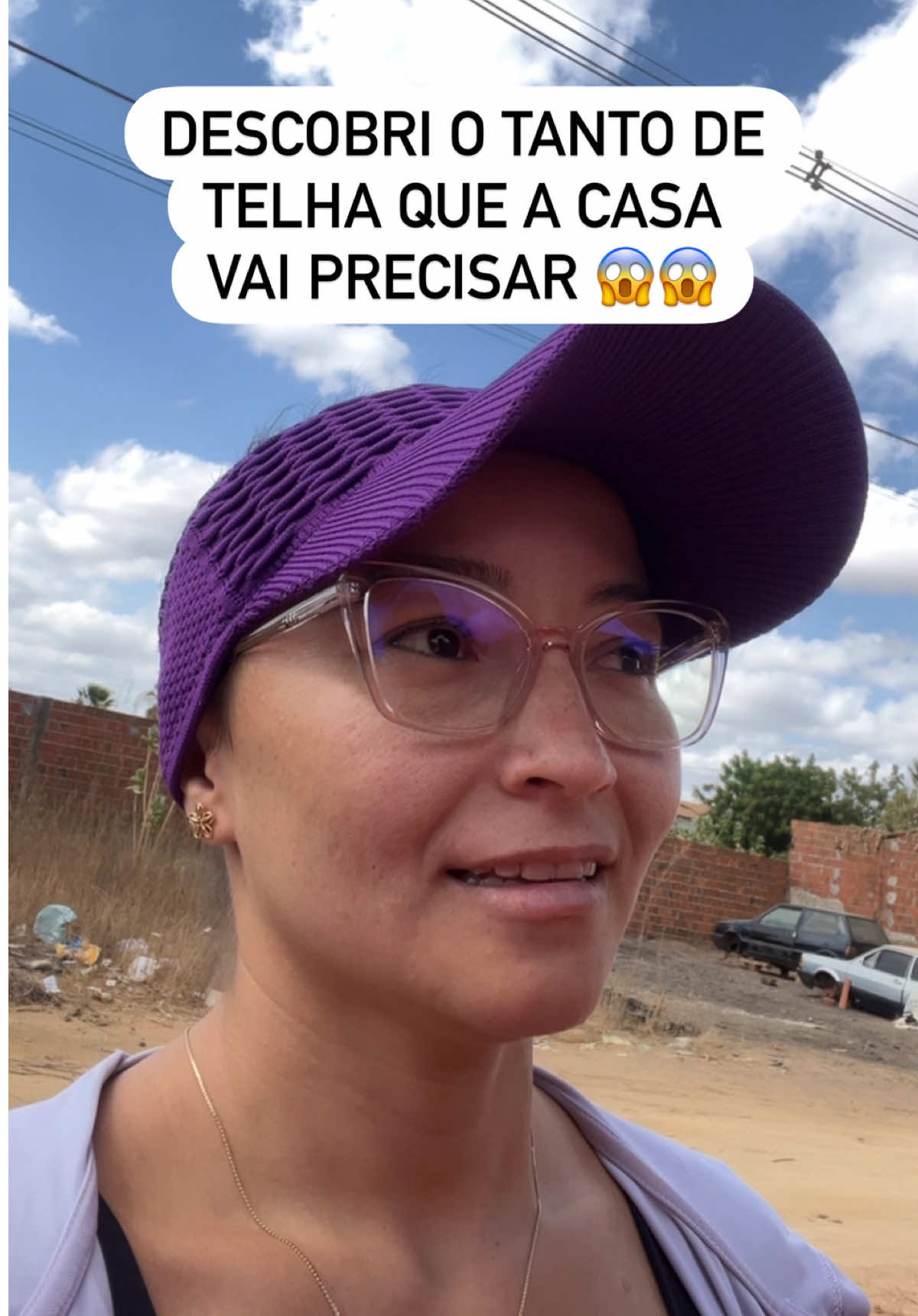 Já da pra ver o formato do nosso telhado 🏡to muito feliz gente, parece um sonho🥹😍 mas não vou negar que a lapada das telhas me assustou 🫠🤡 #casa #constru #construction #construção #construcaocivil   