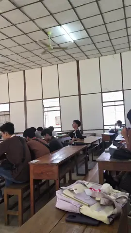 #လက်မှတ်ထိုးပီဘယ်ရောက်သွားကြတာလဲအေ🙁#တက္ကသိုလ်နယ်မြေ 