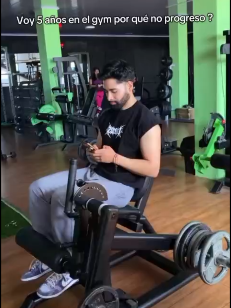 🔱NO TE DISTRAIGAS SIGUE AVANZANDO...🔱 #sucrebolivia🇧🇴  #LIFEFITGYM  #PODERDELGYM  #zonacentral  #Fitness 