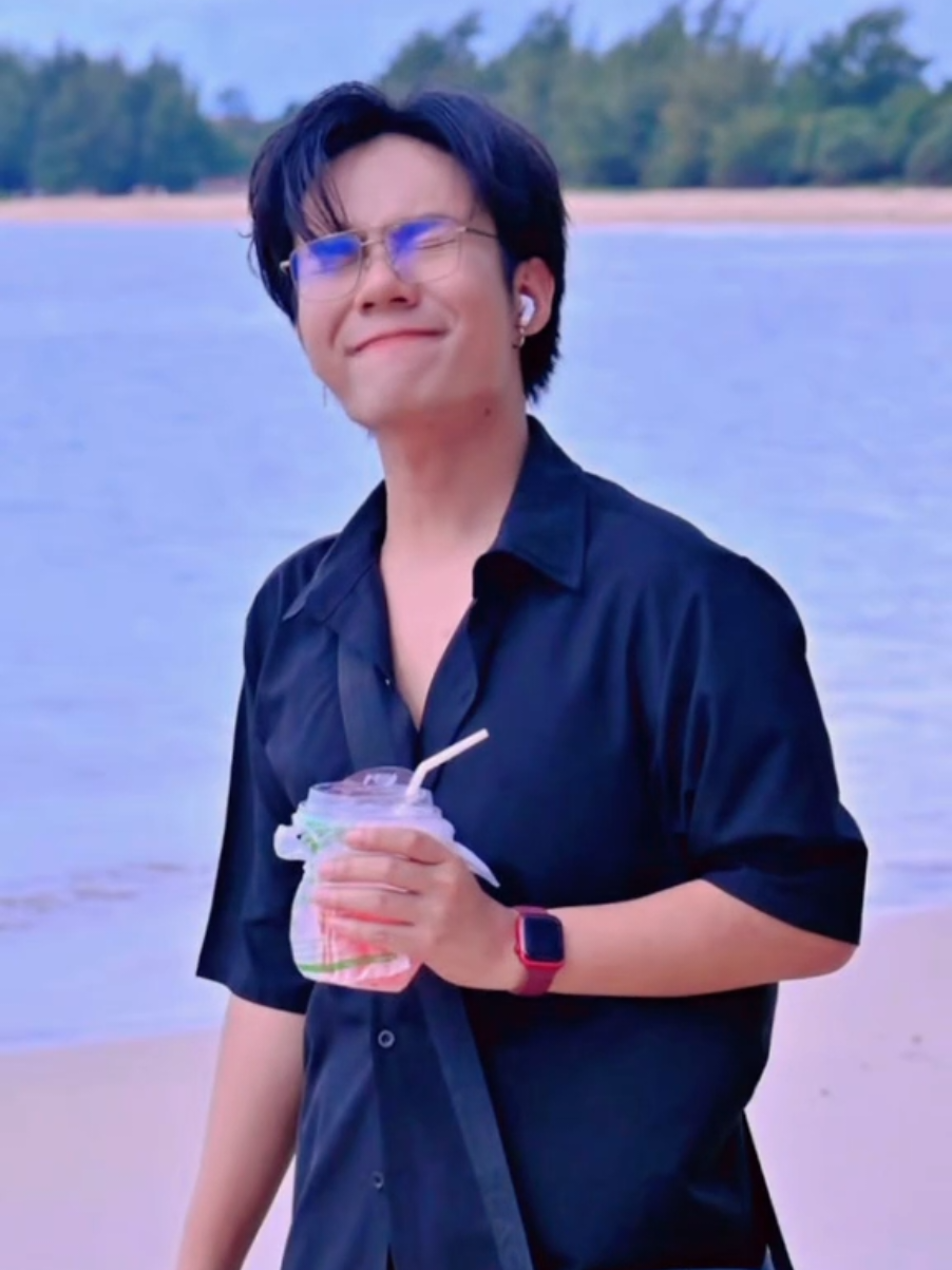 ไปทะเลอ่ะดีต่อใจ เพราะไปทีไรได้ยินเสียง “ซู่ ซู่” ✌️✌️ Cr.เพจ น้องลีโอ ไมค์กมดหนี้🙏     เพจ แม่เพ็ญ แม่น้องลีโอ🙏 #ลีโอเองนะครับ #ลีโออธิป #ยุ้งข้าวเรคคอร์ด #เทรนวันนี้ 