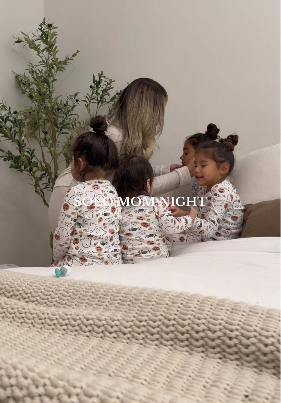 It’s been a while since we’ve done one of these. 😭 Health-wise, I’ve been having better days lately, so I’m taking advantage of that and getting back into my content routine. 🙏🏼💗  @tbh kids @Jack N' Jill Kids @The Elf on the Shelf @safety1st_official @Munchkin Inc. @HALO Sleep  #nightinmylife #momof5 #familyof7 #bedtimeroutine #soloparenting #solomom 
