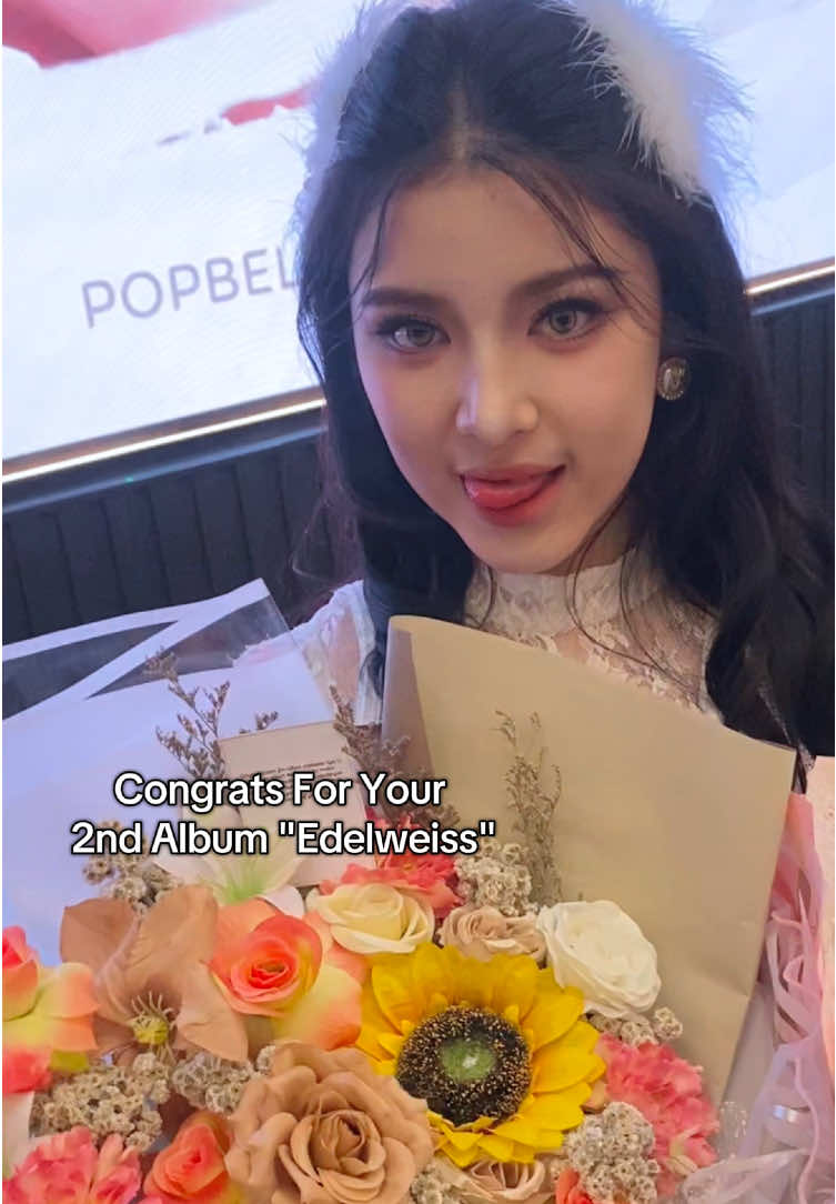 Guys, Kalian Gak Bakal Kecewa Sama Album Edelweiss, Semua Mantep Banget, Apalagi Penenangmu.🥹😭🥲 @tiara andini  17 oktober 2025. #TiaraAndini #Edelweiss