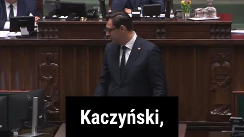 Panie prezesie Kaczyński! Kiedy dwa lata temu wystawił Pan Bąkiewicza do Sejmu z mojego okręgu, to osiągnął Pan dno! Ale ostatnio nazywając Bąkiewicza bohaterem zaczął Pan w to dno pukać od spodu!