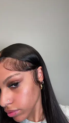 One of the best wigs I’ve gotten in a long time! It’s true to length, HD lace, Pre plucked and Pre bleached! 💕 definitely worth the hype :) hair from: @Flady Hair link in bio. #fladyhair #fladystraightwig #fladystraightfrontalwig #hdlacewig #amazonwig