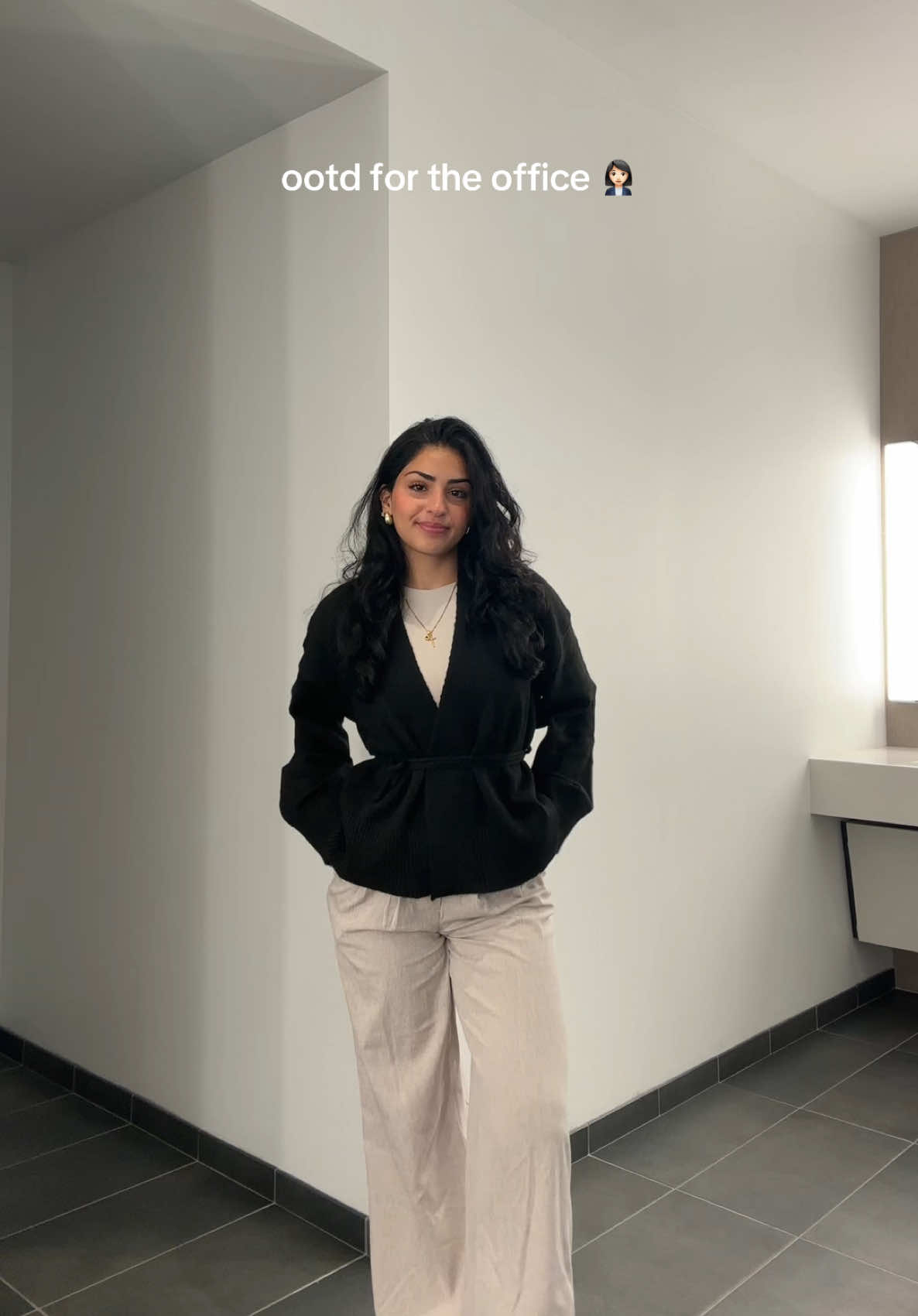 hump day #OOTD 🖤 #corporatefashion #outfitinspo #outfitideas #fallfashion 