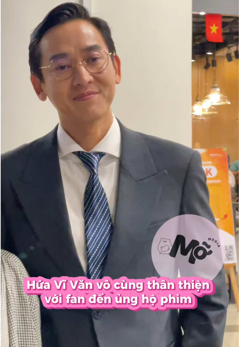 Cưng fan cỡ đó hỏi sao không yêu #huavivan #cucvangcuangoai #tiktoknews #showbizviet #momedia 