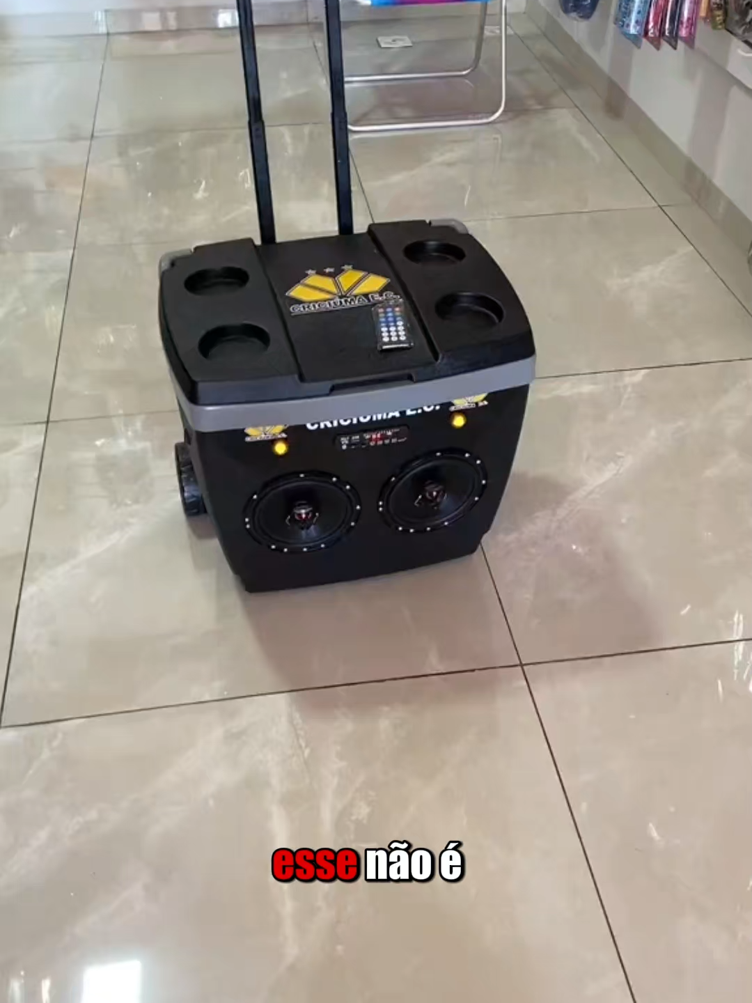 Mais do que um cooler — é experiência completa! 💥 Som, bateria e refrigeração em um só produto. 👉 Clique em saiba mais e confira!