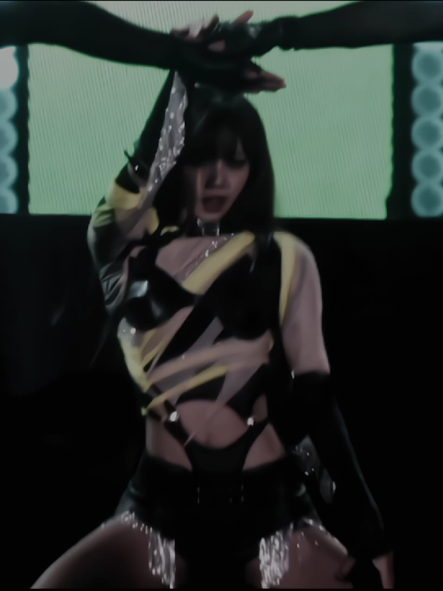 pababa nang pababa #lisa #fyp #edit 