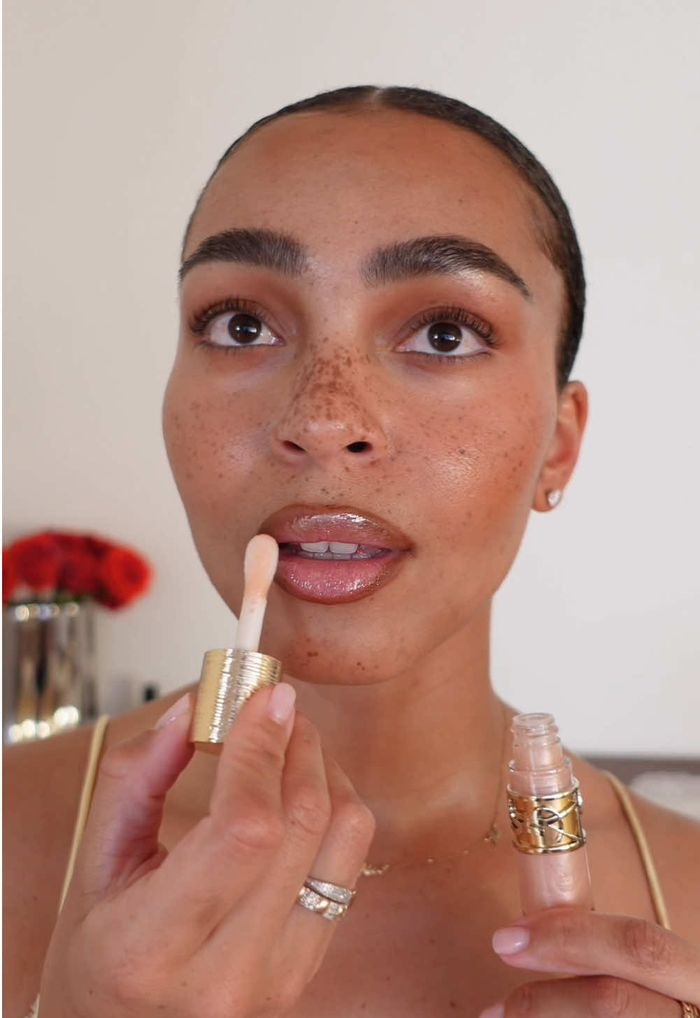a gorgeous pearlescent champagne🥂✨ @YSL Beauty #yslbeauty
