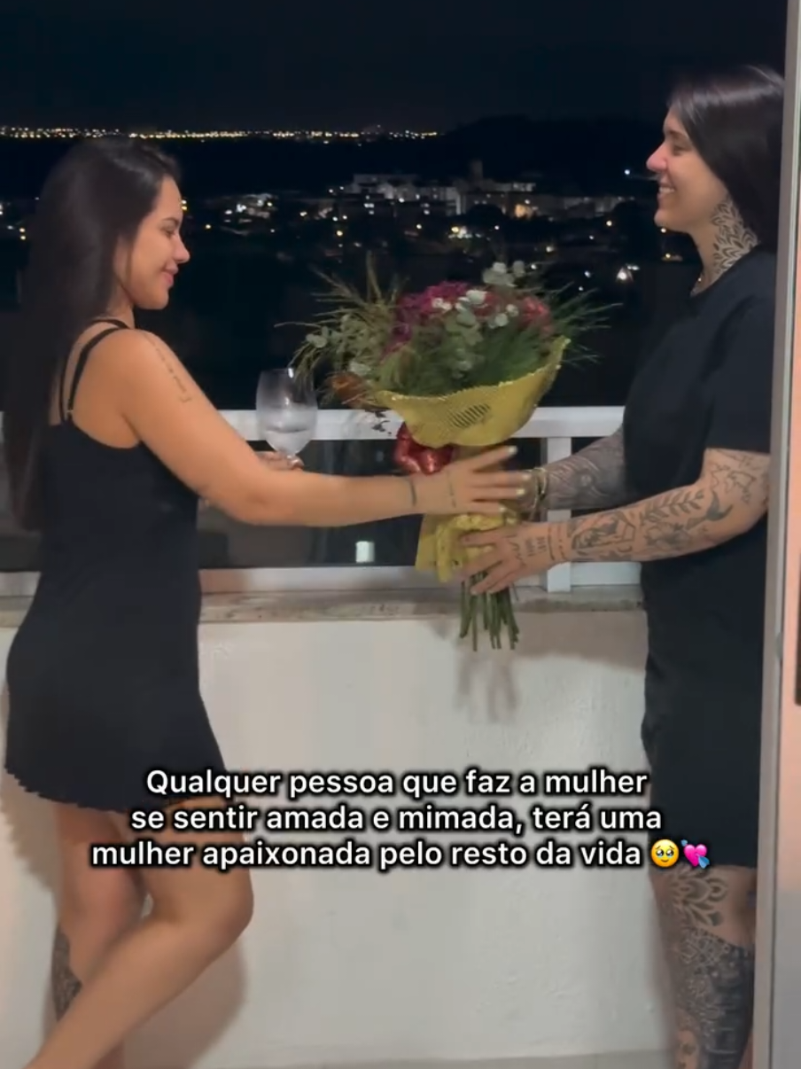 O AMOR ESTÁ  NO AR 😍😍😍 #NAMORADAS #amor #romance #lesbicastiktok🌈 #LGBT 