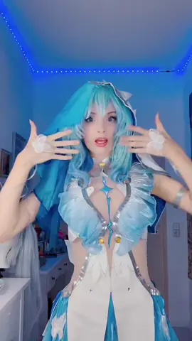 Shorekeeper is the goat #shorekeeper #wutheringwavescosplay #wutheringwaves #shorekeepercosplay #cosplay 