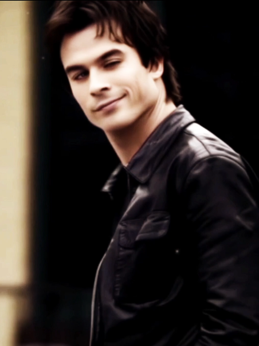 a cara da elena kkkkkk #damon #damonsalvetore #tvd #thediaresvampire 