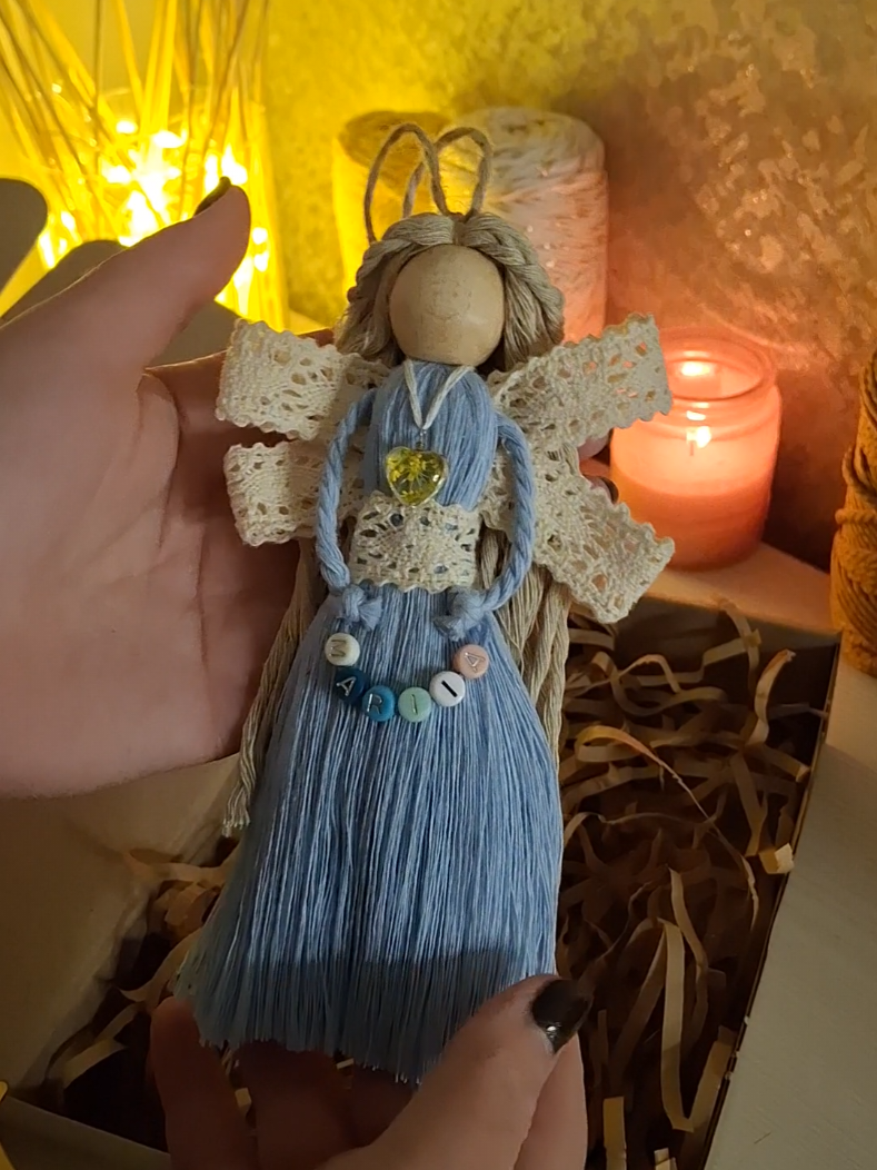 Обирай свого янгола , а я тобі в цьому допоможу❤️Для замовлення пишіть в приватні повідомлення.  Відправки по Україні та світу.  #оберіг #янгол #подарункиукраїна #подарункиручноїроботи #подарунокнаденьнародження 