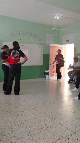 #dramaescolar #actuacion #compañeras #parati #fyp las mejores 😂