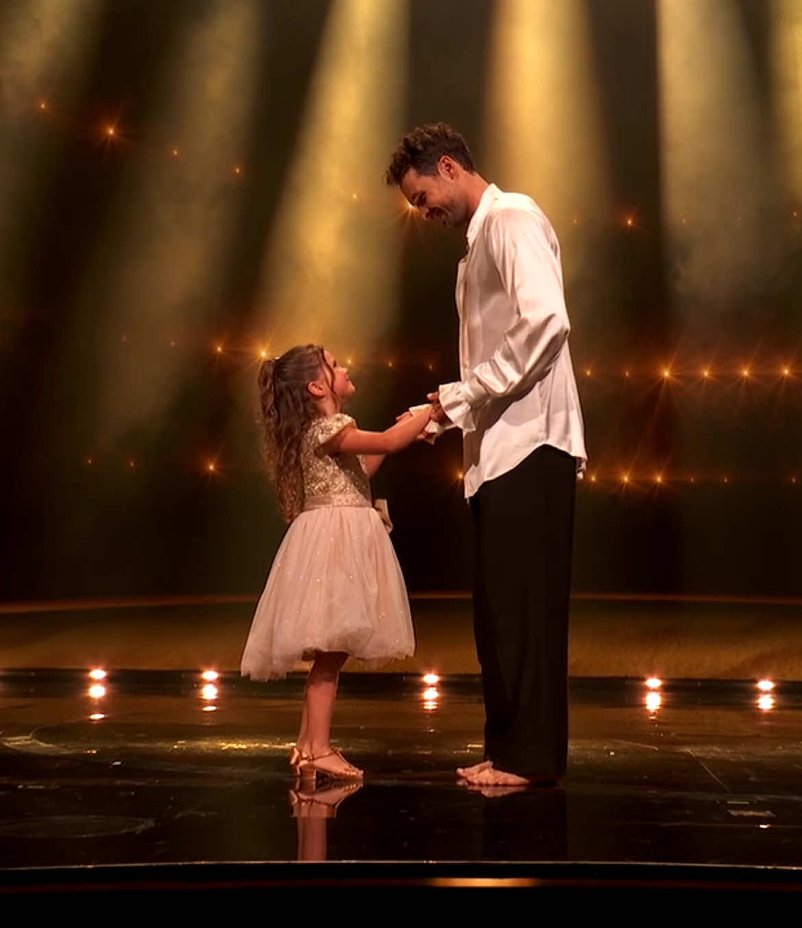 Dylan Efron and pro Daniella Karagach perform a Contemporary to “Rewrite the Stars” by Zac Efron and Zendaya dedicated to Dylan’s little sister, Olivia. #DedicationNight #DWTS