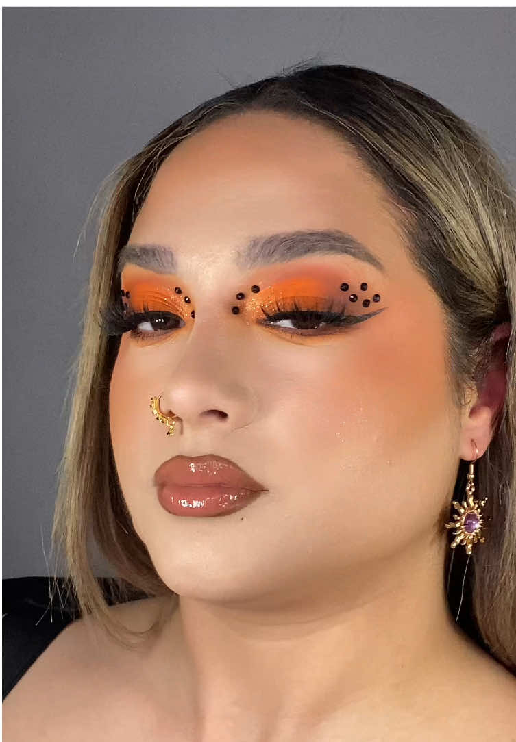 In LOVE with all of these @tate mcrae  Tranisitons!  #makeuptransition #tatemcrae #makeupbeforeandafter #halloweenmakeup 