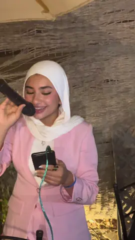 هو انا ليه مبسوطه اوى كدا ان الزمن سرق منا فرحتنا😂😂 #creatorsearchinsights#fyp #viral #غناء #singing 