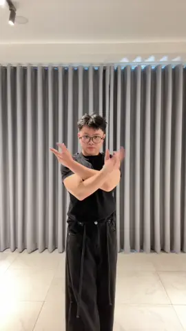 #Waacking on #Golden trach part 2 #dance #demonhunters #canhjames 