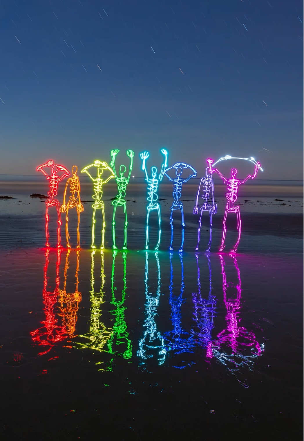 Shredding Light 🛹💫 #lightpainting #stopmotion #photography #color #art 