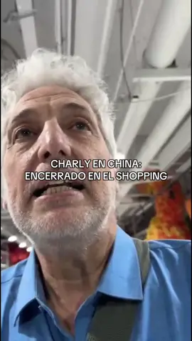 Uno de las secciones preferidas de charly en los shopping’s chinos son las plantas falsas, extremadamente realistas. Y todavía tenemos un montón de videos para compartirles del viaje👀.  El que quiera consultar mas información, precio, envios o mas igual le puede escribir por whatsapp al numero de Charly: +54 11 4190-0022 Los esperamos en el local 161 de @el Mercado de Pulgas. Seguimos abiertos de martes a domingo 11-19hs. #mercadodepulgas #mercado #antiguedades #china #mongolia