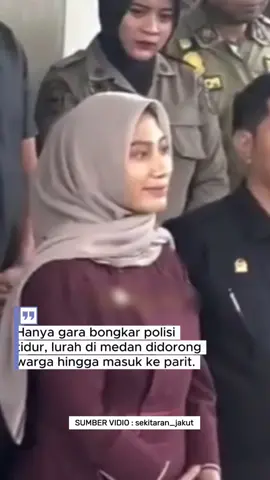 Ketua komisi III dprd di Gorontalo Utara, diduga lakukan gestur tubuh mengejek demonstran. #fyp #foryou #viral #halodayak #dprdgorut
