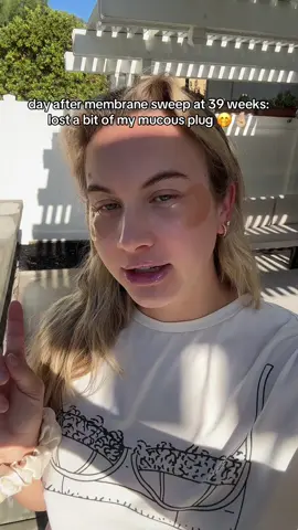 Ahhhh what should I do now ?!?!? lol I’m bouncing on my ball like a mad woman #39weekspregnant #membranesweep #pregnant #fypシ #mucusplug 