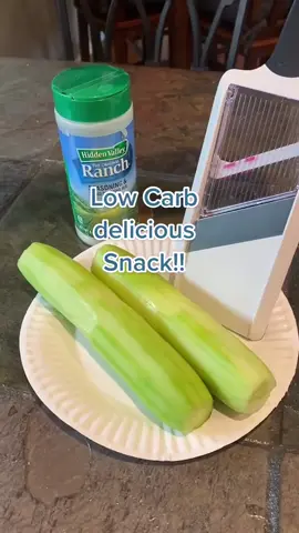 The easiest, crunchiest, lowest-carb snack ever. Just slice, toss, and shake! My new go-to for a fast, flavorful fix. 🥒 Ranch lovers, you need to try this! #HealthySnack #LowCarbSnacks #KetoSnacks #QuickSnacks #EasyRecipe