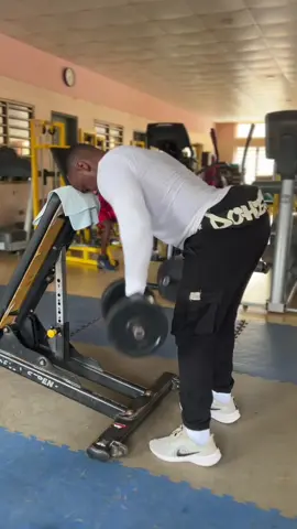Feel the pain and do it anyway  #workoutmotivation #Fitness #benintiktok🇧🇯 #gym #cotonou229🇧🇯 