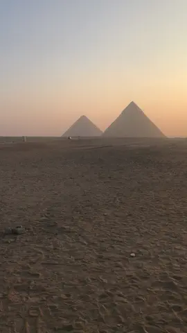 #creatorsearchinsights #Giza #travrlwithus #guidelife #bucket 